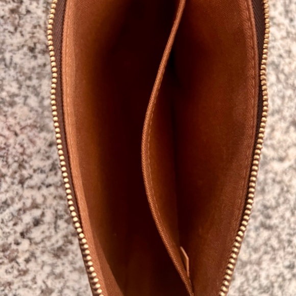 Louis Vuitton Pochette - Monogram - Picture 5 of 12